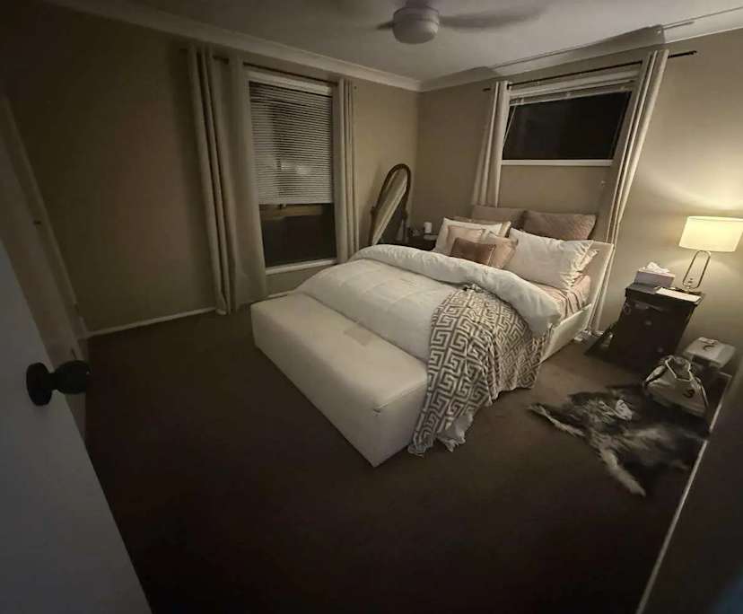 Furnished room in a share house