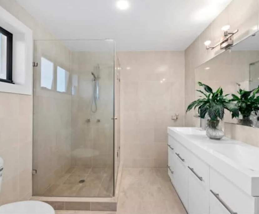 $570, Share-house, 3 bathrooms, Broadbeach Waters QLD 4218