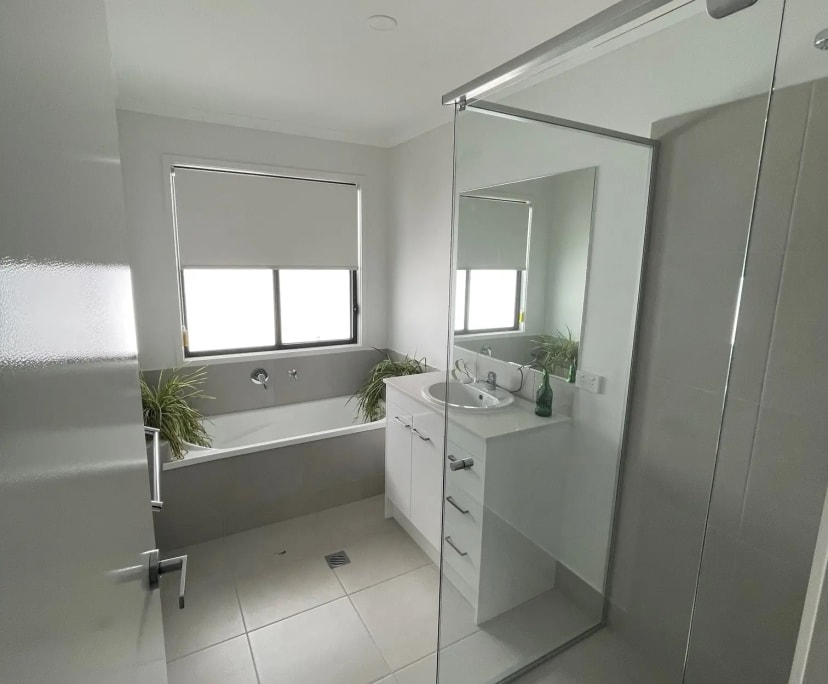 $280, Share-house, 3 bathrooms, Nirimba QLD 4551