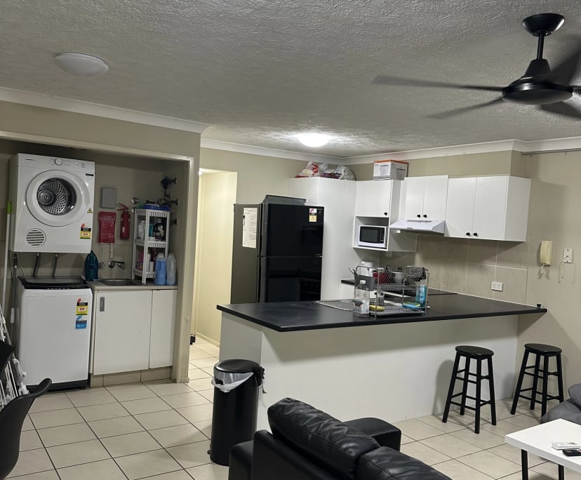 $340, Student-accommodation, 3 bathrooms, Labrador QLD 4215