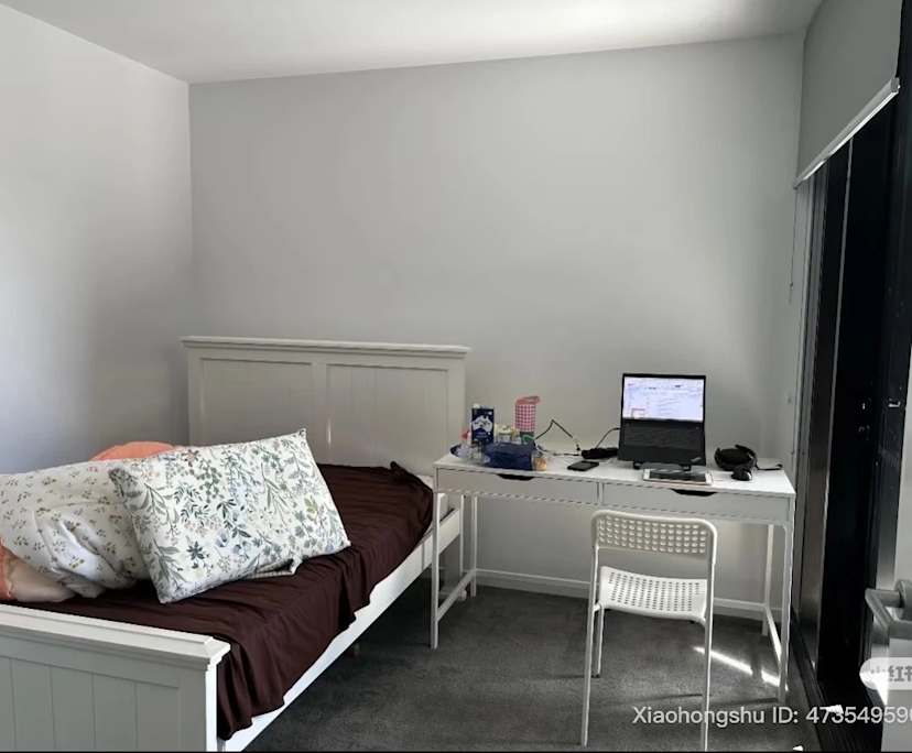 Unfurnished room with own bathroom