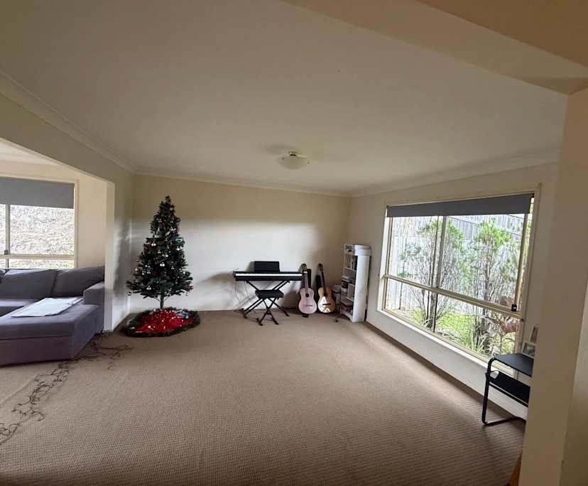 $370, Share-house, 3 bathrooms, Parkwood QLD 4214