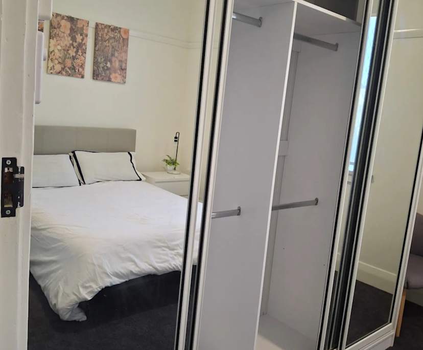 $320, Share-house, 3 bathrooms, West Tamworth NSW 2340