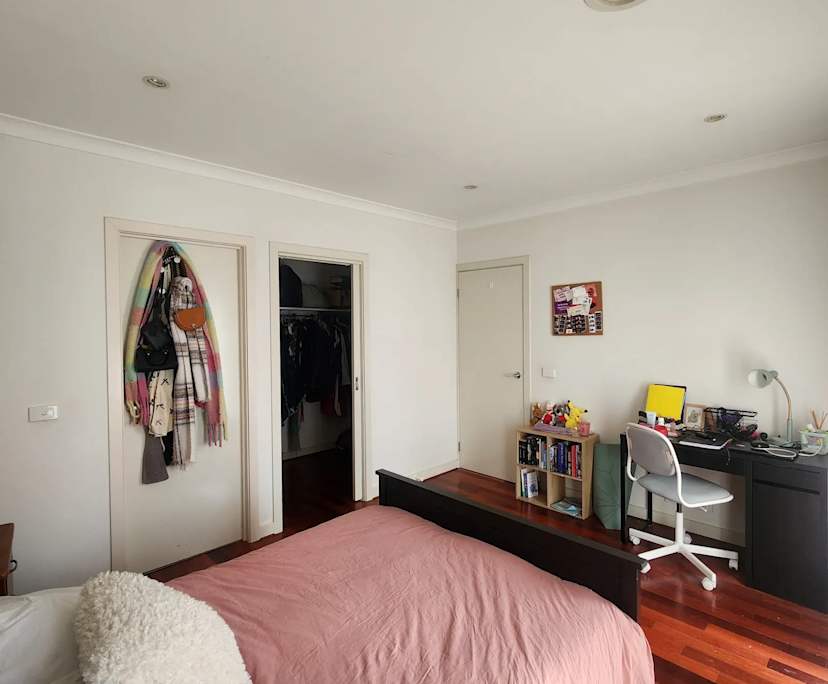 Unfurnished room in a share house