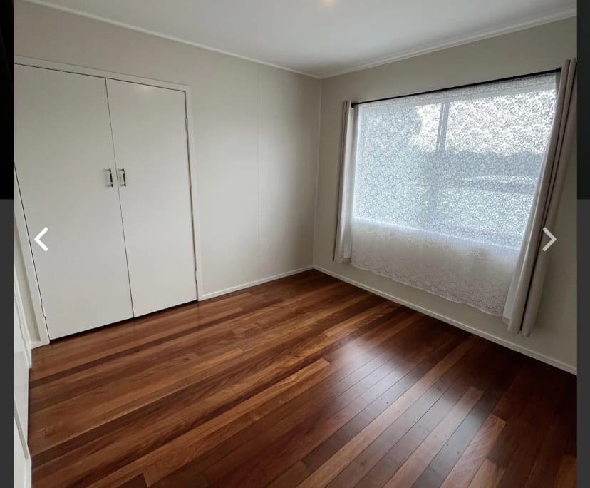 Unfurnished room in a flatshare