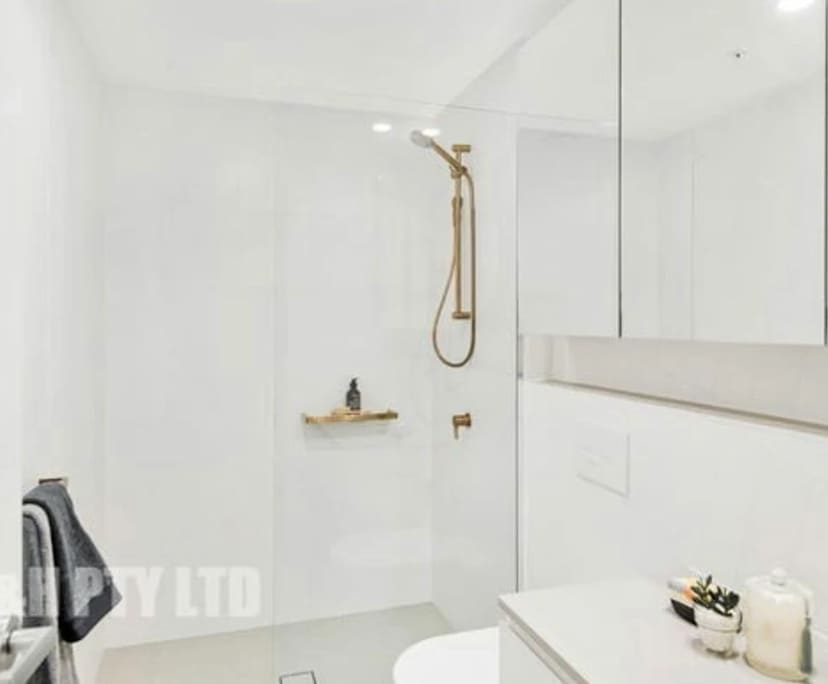 Unfurnished room with own bathroom