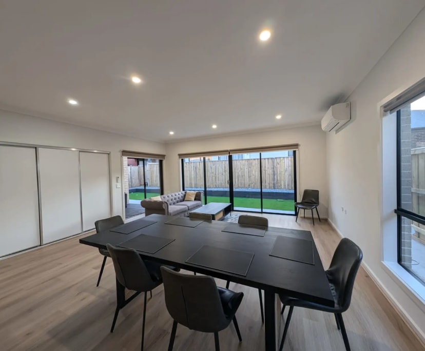 $230-280, Share-house, 3 rooms, Rockbank VIC 3335, Rockbank VIC 3335
