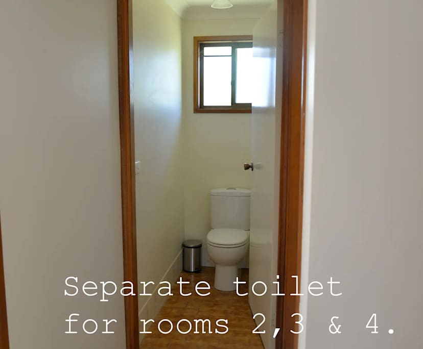 $295, Share-house, 4 bathrooms, Tolland NSW 2650