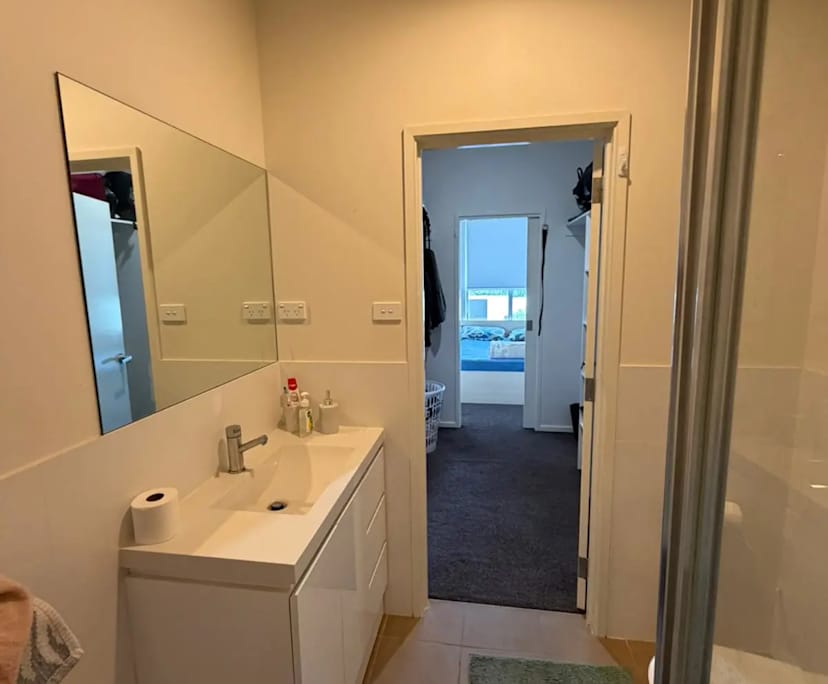 $350, Flatshare, 2 bathrooms, Harrison ACT 2914