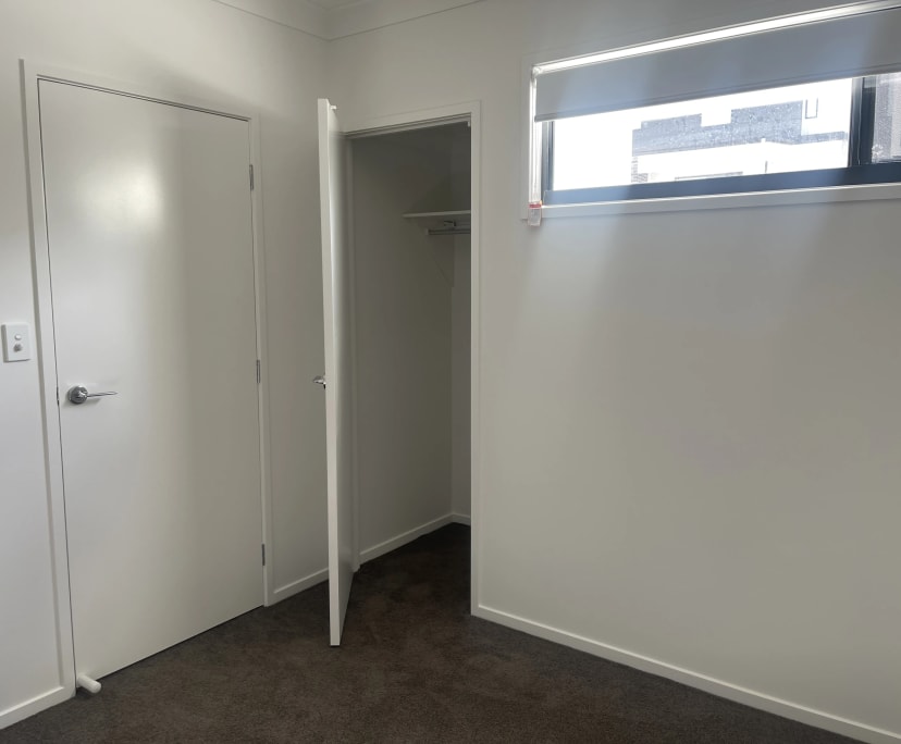 $300, Share-house, 3 bathrooms, McDowall QLD 4053