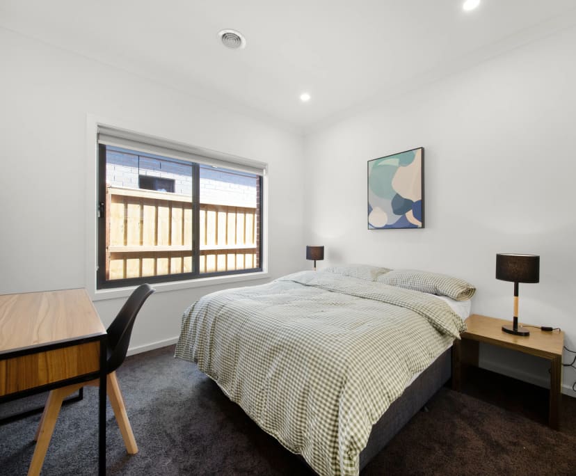 $185, Share-house, 3 bathrooms, Rockbank VIC 3335