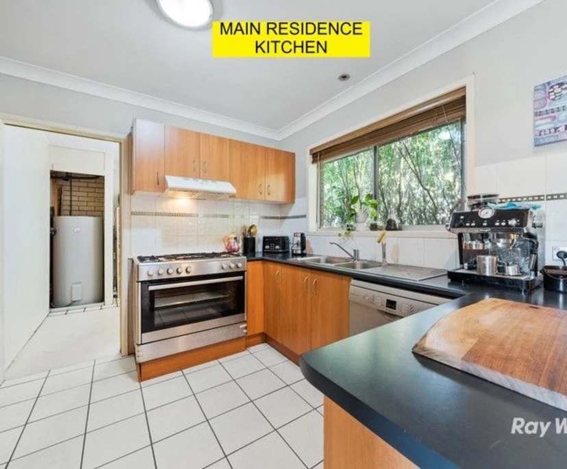 Unfurnished room in a share house