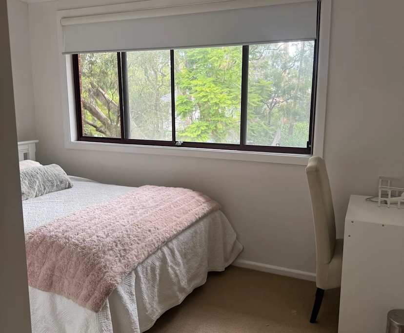 Furnished room in a share house