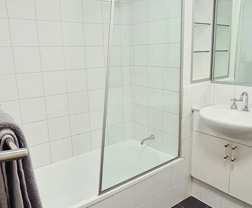 $900, 1-bed, 1 bathroom, Perth WA 6000