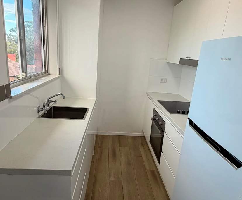 Furnished room in a flatshare