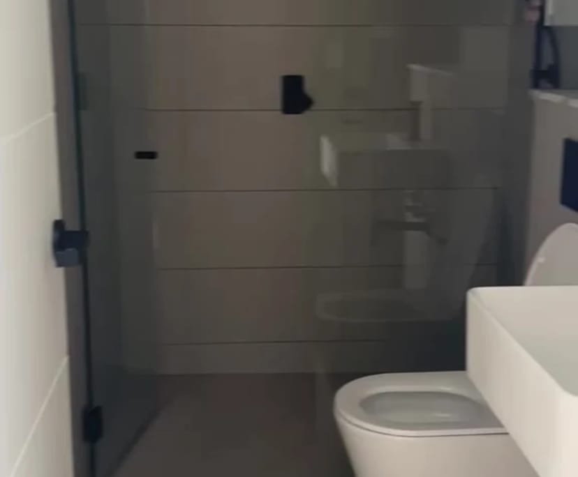 Unfurnished room with own bathroom