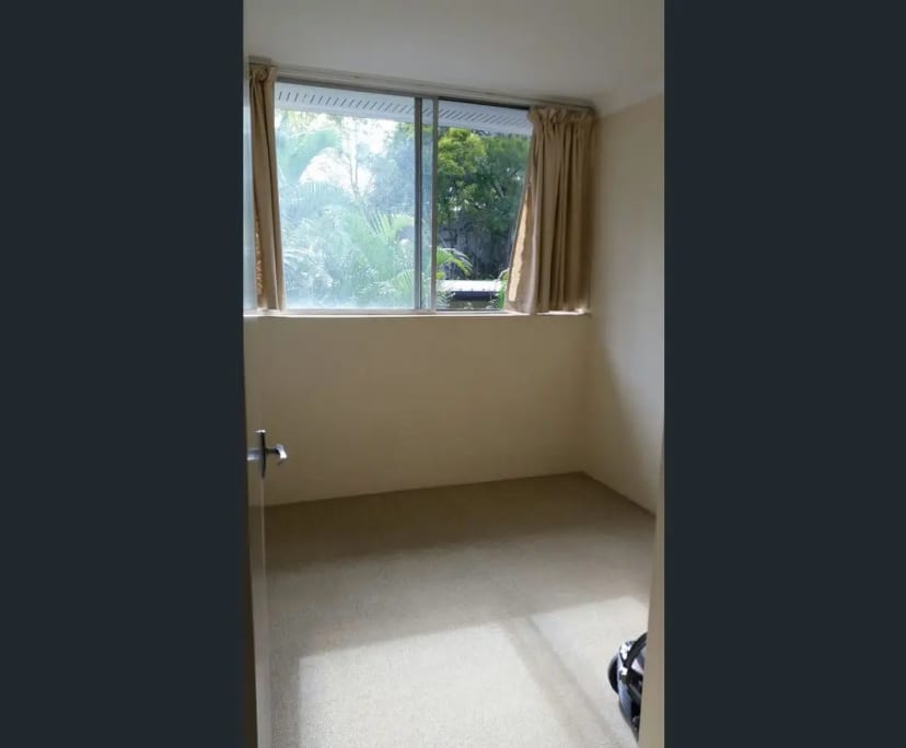 Unfurnished room in a flatshare