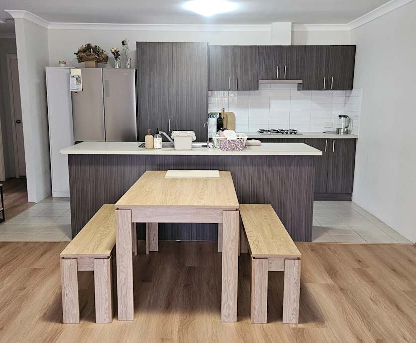 Room in a share house