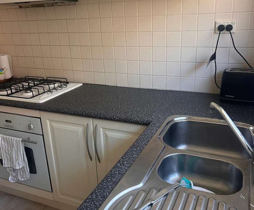 Unfurnished room in a flatshare