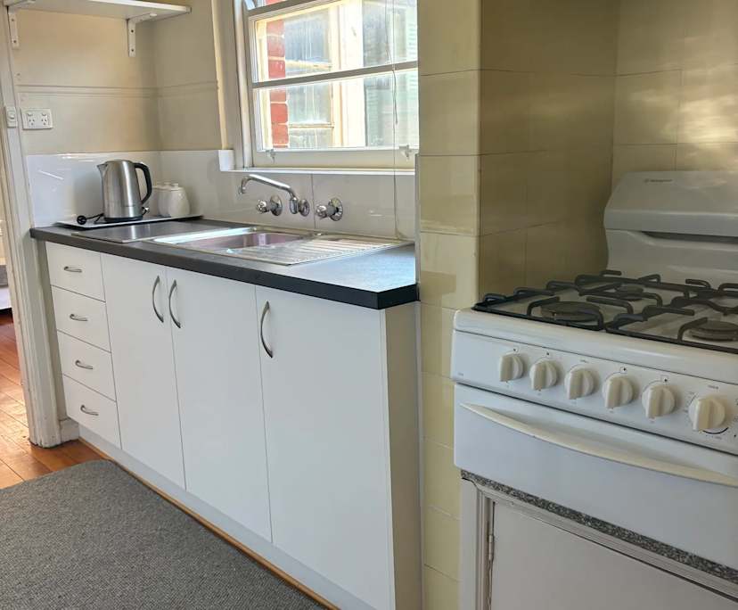 $450, Studio, 1 bathroom, South Yarra VIC 3141