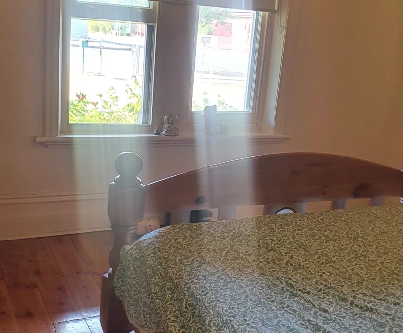 Room in a share house