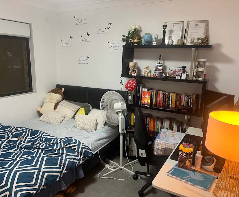 Furnished room in a flatshare