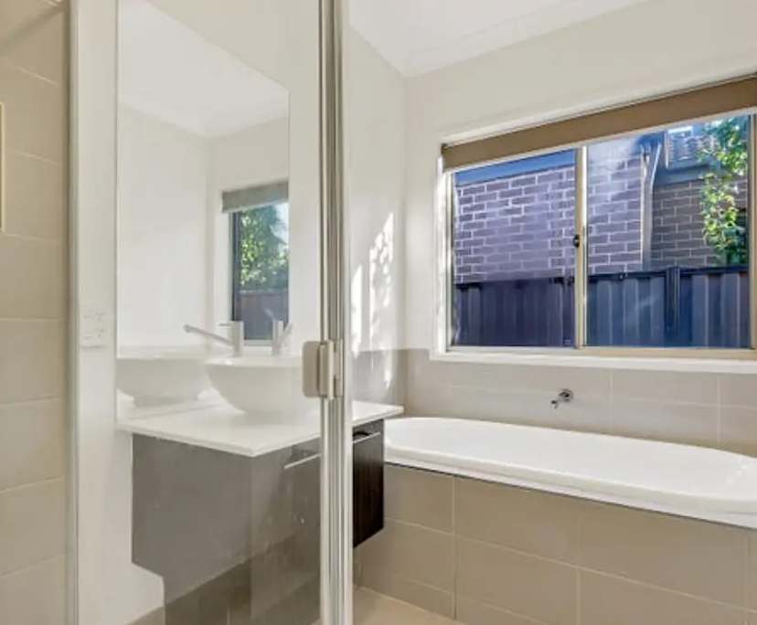 Furnished room with own bathroom