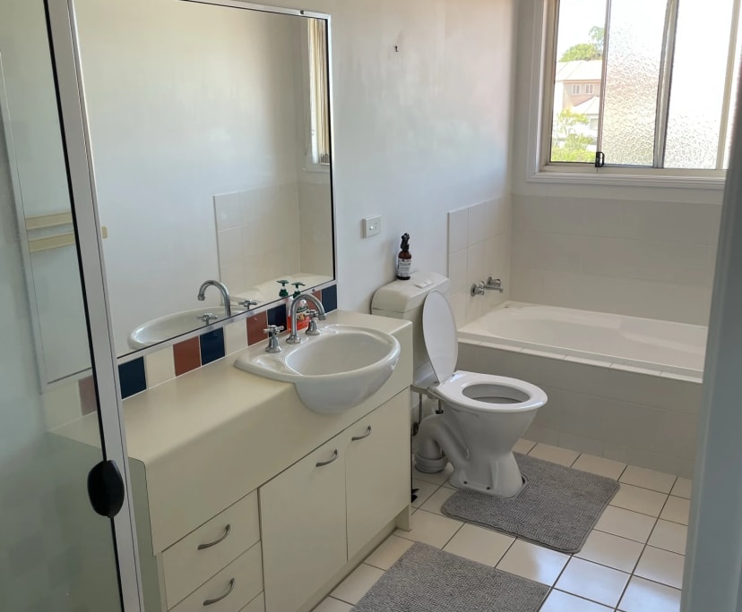 $300, Share-house, 3 bathrooms, Wynnum West QLD 4178