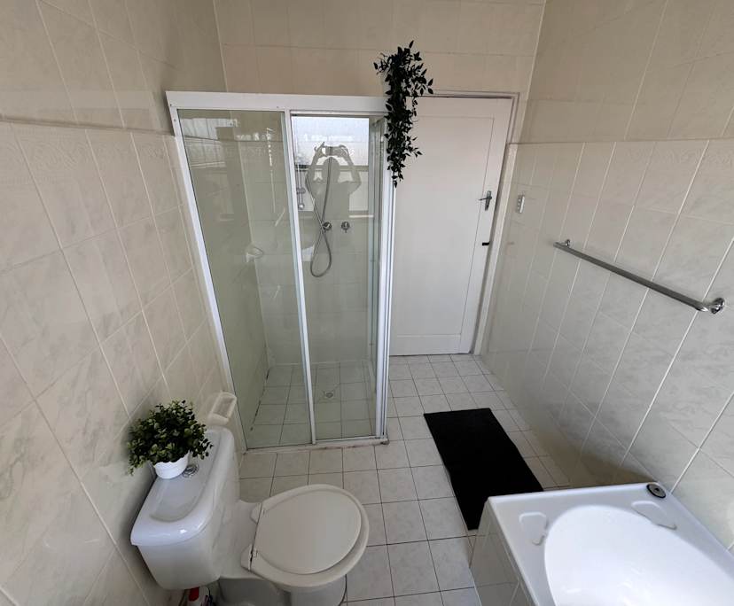 $1,800, Whole-property, 6 bathrooms, Beverly Hills NSW 2209