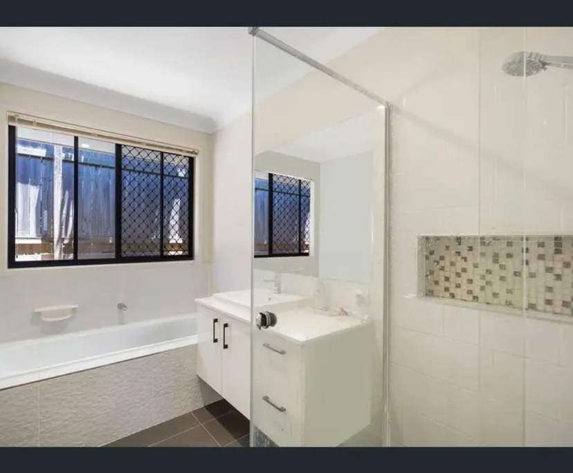 $300, Share-house, 2 bathrooms, Heathwood QLD 4110