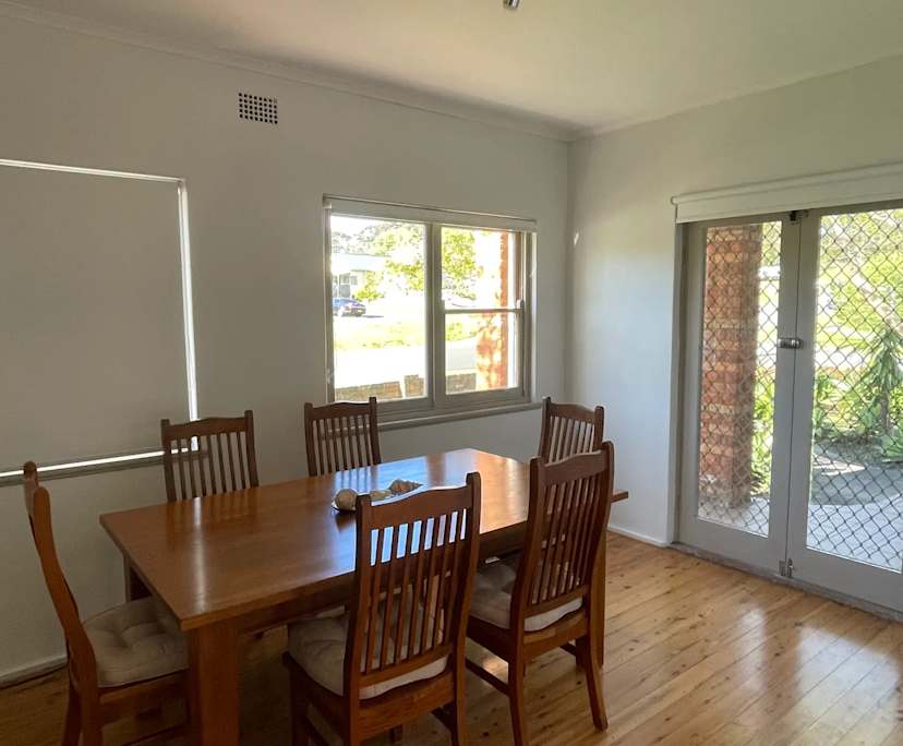 $350, Share-house, 3 bathrooms, Belmont North NSW 2280