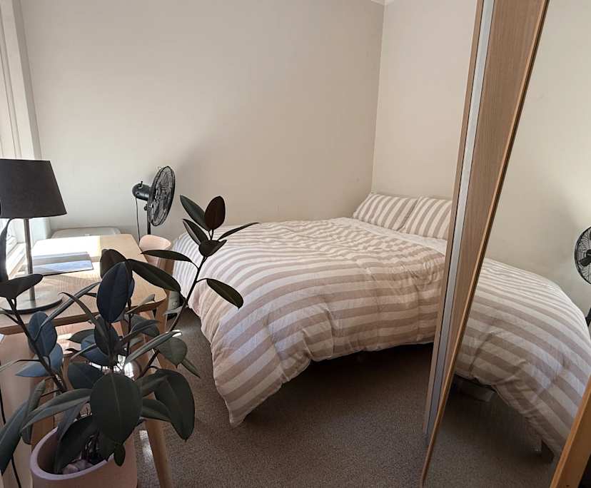 Unfurnished room in a flatshare