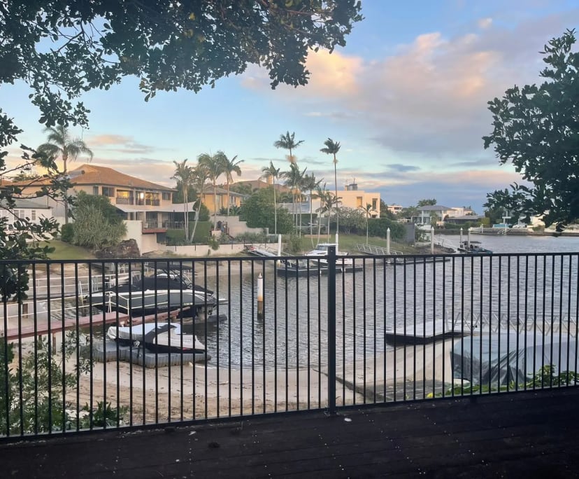 $450, Granny-flat, 1 bathroom, Surfers Paradise QLD 4217