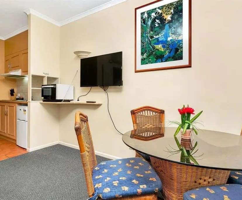 $535, 1-bed, 1 bathroom, Cairns City QLD 4870