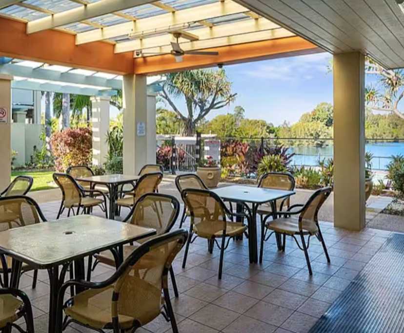 $425, Flatshare, 2 bathrooms, Carrara QLD 4211