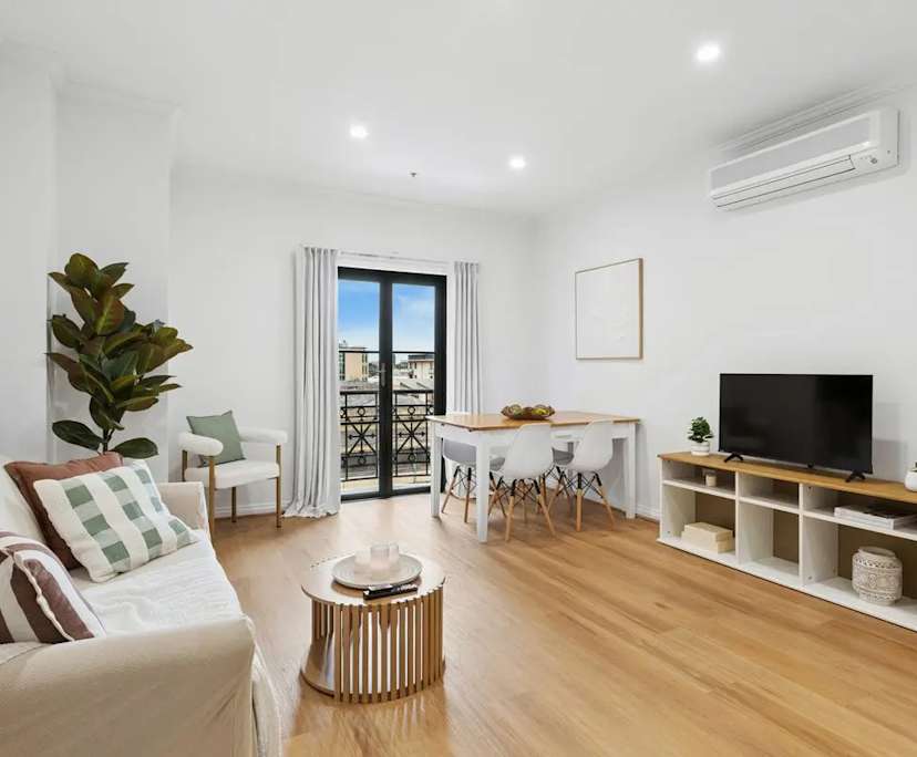Whole property with 2 rooms for rent
