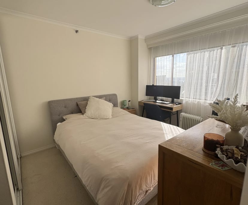 Furnished room in a flatshare