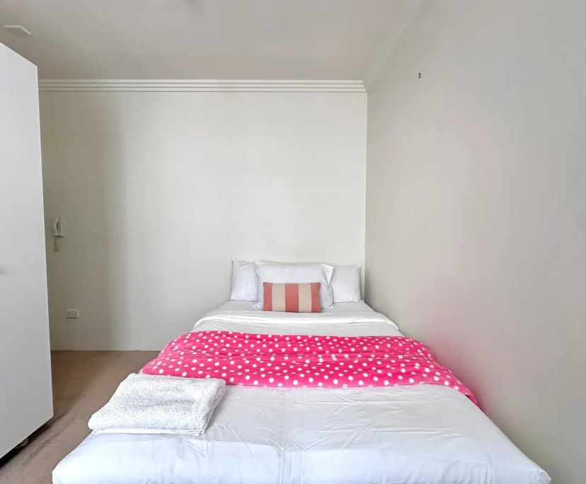 $700, Flatshare, 2 bathrooms, Potts Point NSW 2011