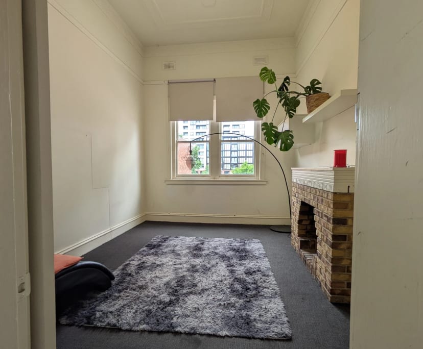 Unfurnished room in a flatshare