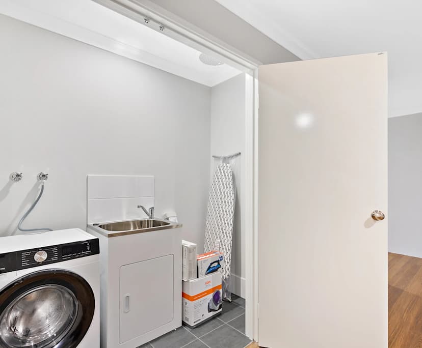 $300, Share-house, 6 bathrooms, Madora Bay WA 6210