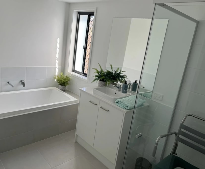 Room in a share house