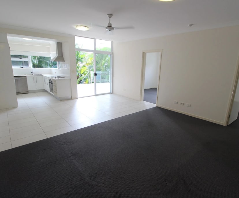 Whole Property for Rent in Cannonvale, QLD 550, U...