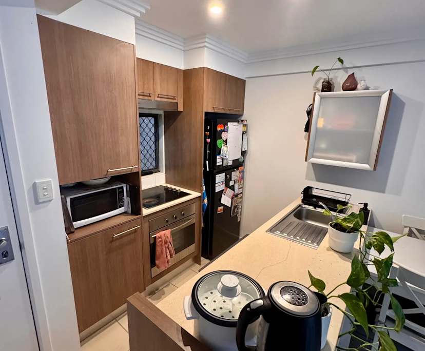 $350, Share-house, 2 bathrooms, Annerley QLD 4103