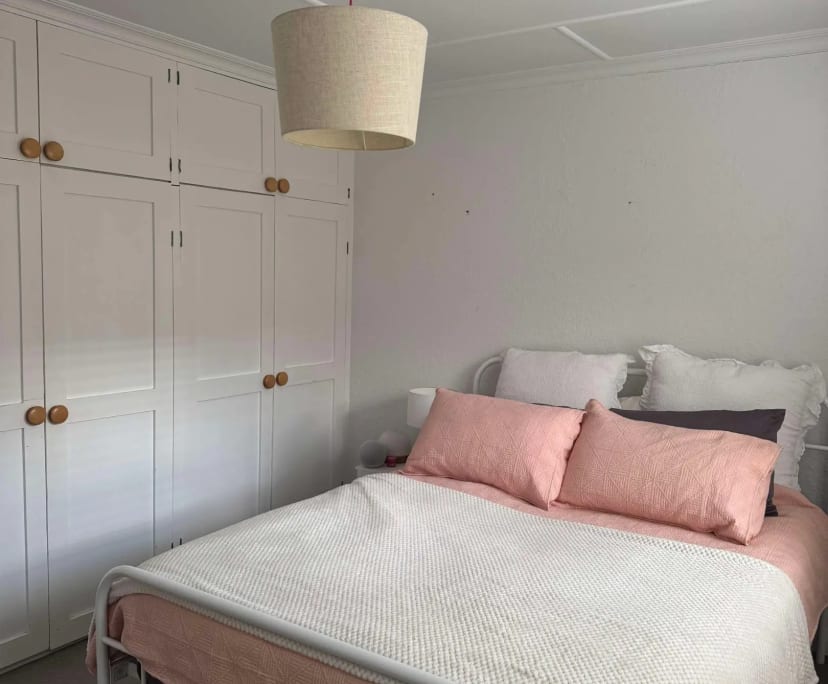 Room in a share house