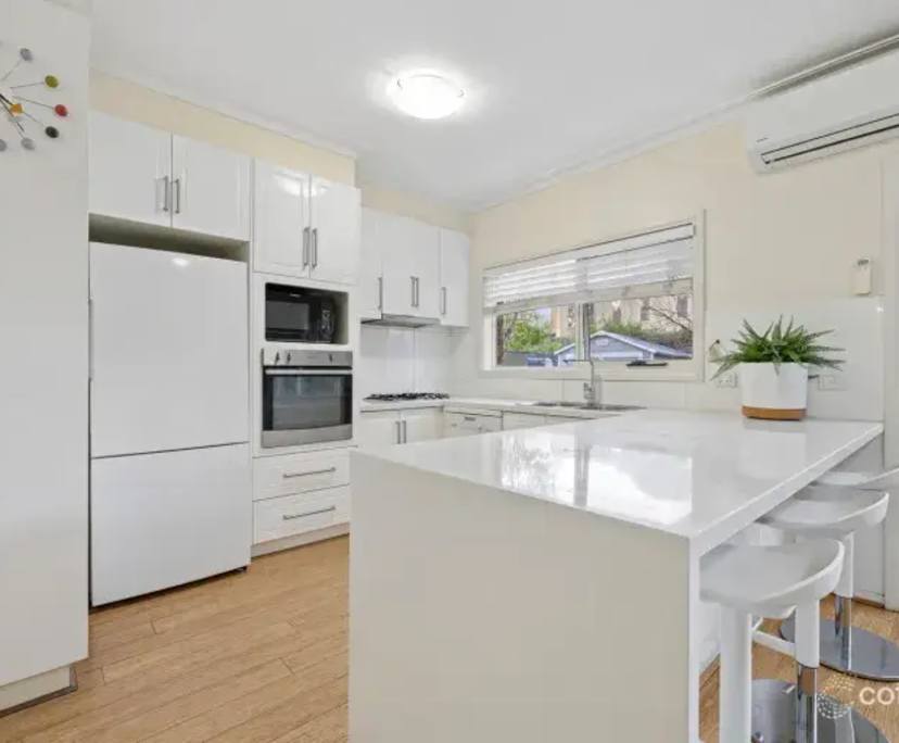Room in a share house