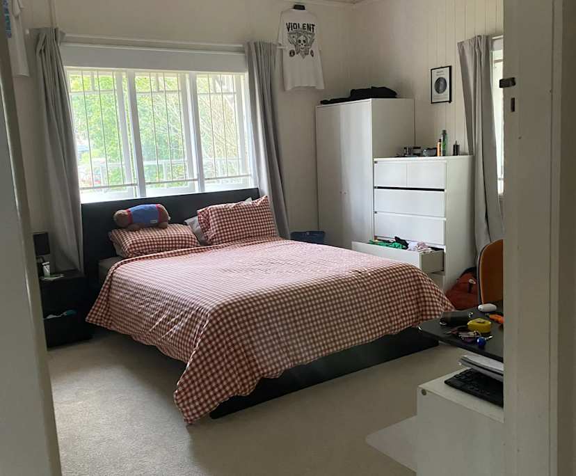 Room in a share house