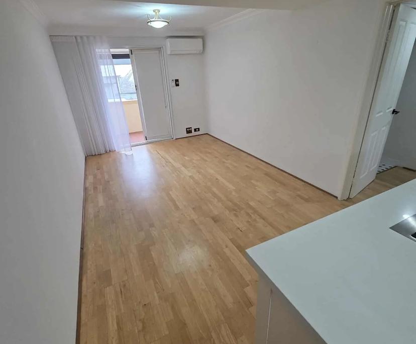 $300, Flatshare, 2 bathrooms, Perth WA 6004