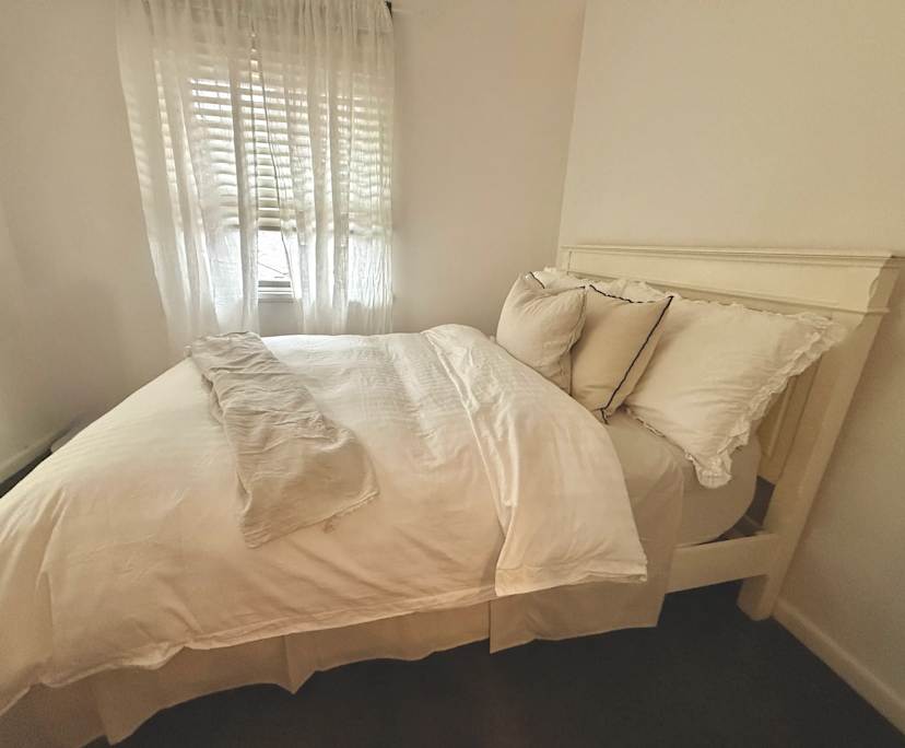 $415, Student-accommodation, 4 bathrooms, Castlecrag NSW 2068