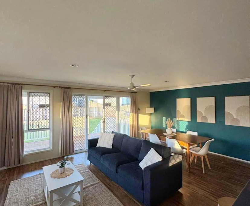 $350, Share-house, 4 bathrooms, Redbank Plains QLD 4301