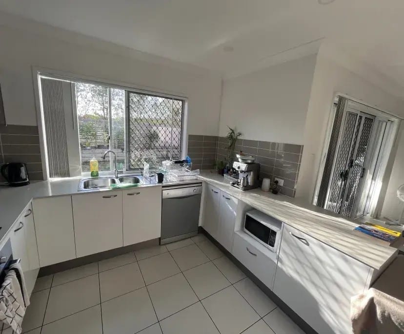 Unfurnished room in a share house